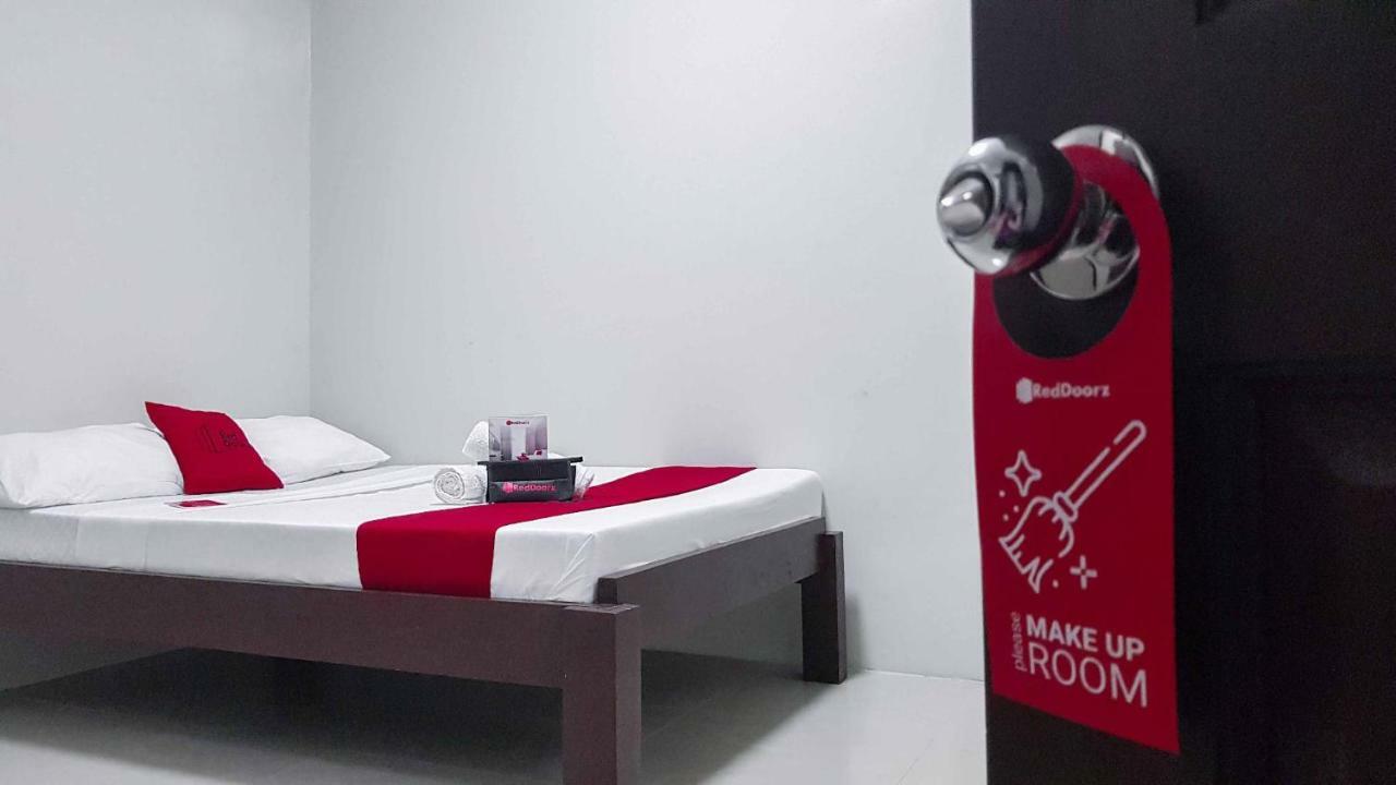 Hotel Reddoorz @ Vp Inting Street Tagbilaran City Exterior foto